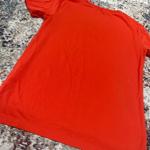 Women’s Nike T-shirt - Picture 6 of 6